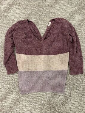 Boutique Cozy Colorblock V-Neck Sweater